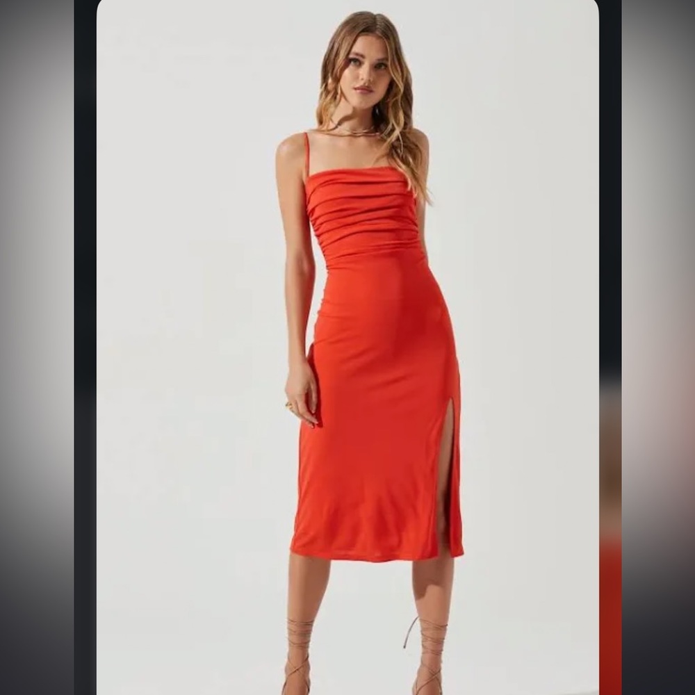 ASTR Geller Rushed Midi Dress